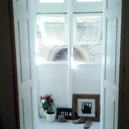 Townhouse , * Cospicua