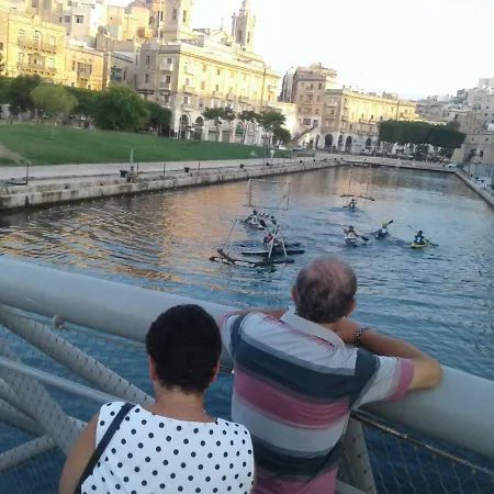 Townhouse , Cospicua