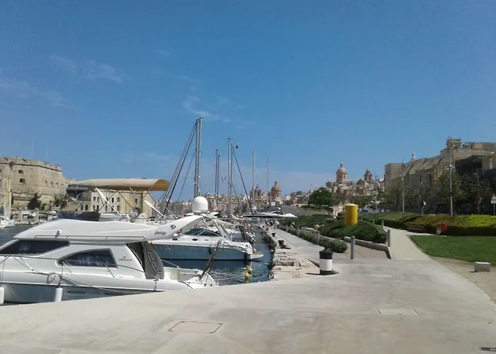 Townhouse , Cospicua