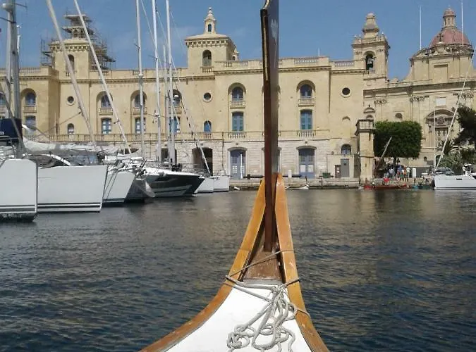 Townhouse , Cospicua